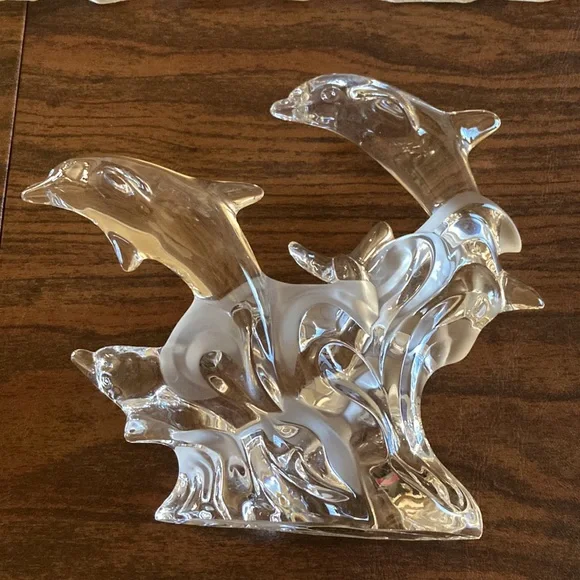 Trio Of Grace Lenox Crystal Dolphins With Frosted Waves Vintage from the 90’s - Picture 7 of 10